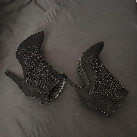 FOREVER 21 SUEDE POINTED TOE ZIPPER CLOSURE CUTOUT DESIGN WOMEN"S SANDAL G1 - Picture 8 of 16